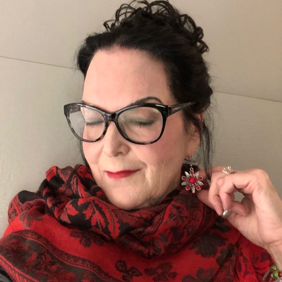 Meet your Posher, Pamela - Picture 6 of 8